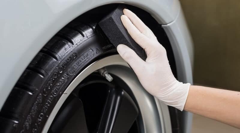 guide to tire cleaning and detailing featured